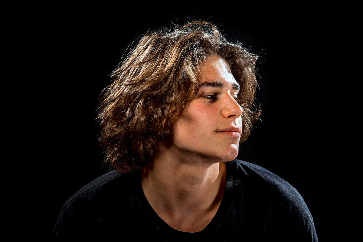 27 Trendy Middle Part Hairstyles For Men – Relentless Grooming, image size:1200x800